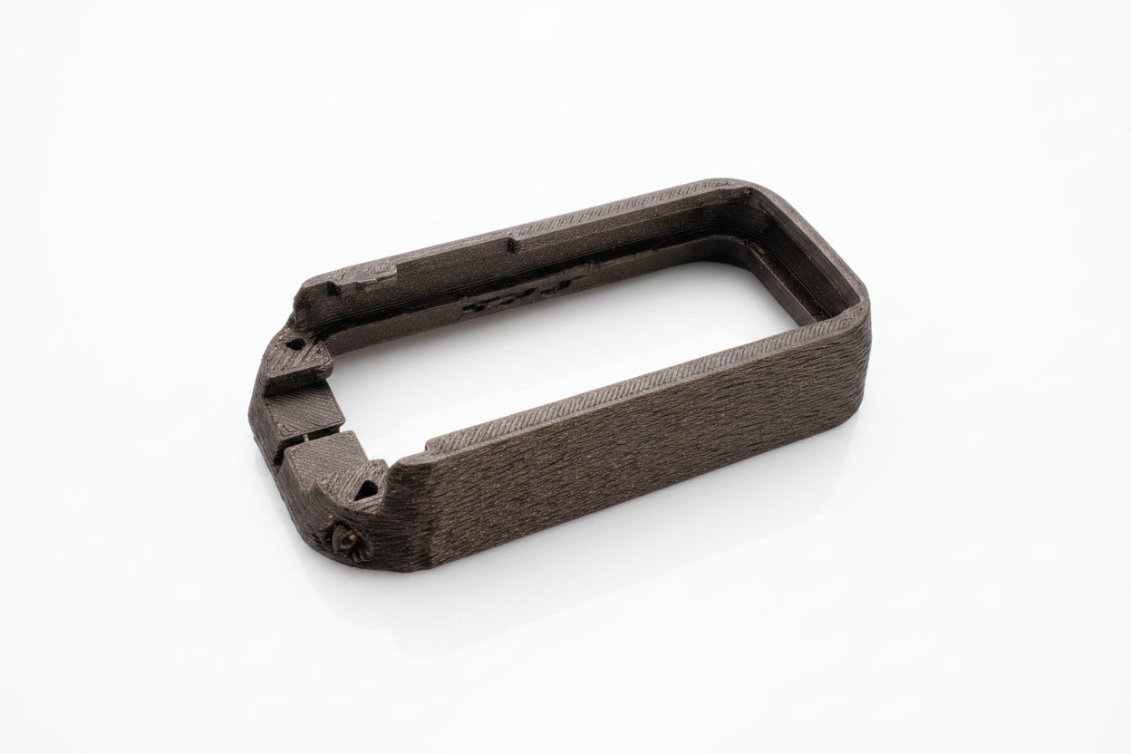 Magwell pour ar15, fixation par vis.