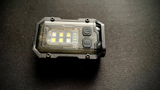 Lampe tactique modulable - Adaptez la lumière à votre action